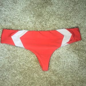 Medium hibiscus bottom